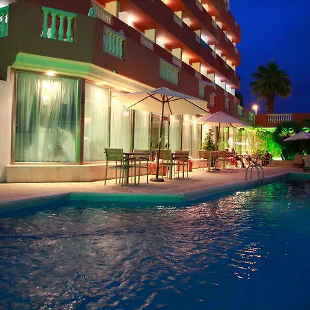 Fergus Paraiso - Adults Only 3*