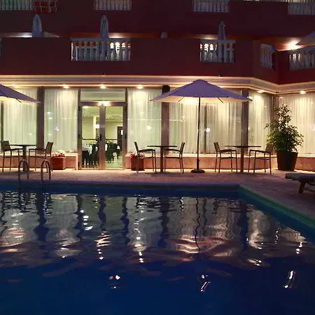 Fergus Paraiso - Adults Only Hotel