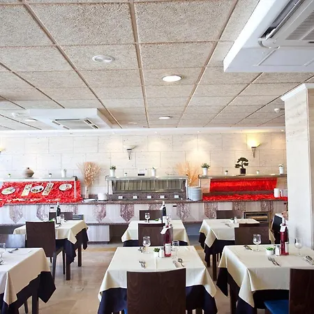 Fergus Paraiso - Adults Only Отель 3*