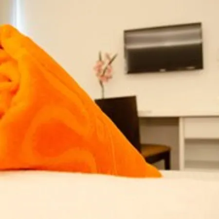 Fergus Paraiso - Adults Only 산타 에우랄리아 데 리오