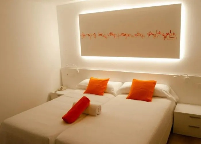 Fergus Paraiso - Adults Only 3*