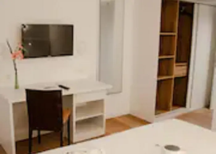 Fergus Paraiso - Adults Only 3*