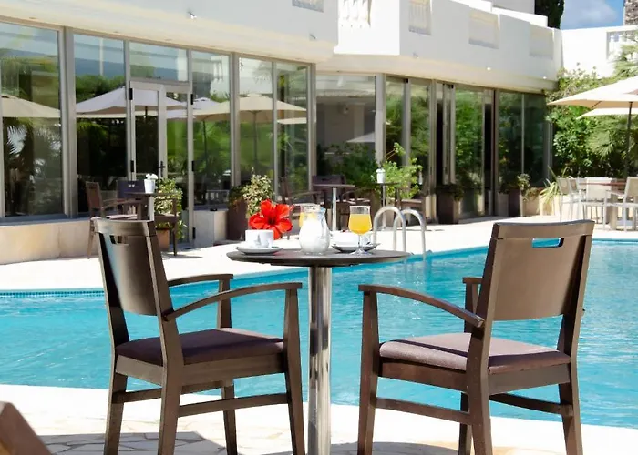 Fergus Paraiso - Adults Only Отель 3*